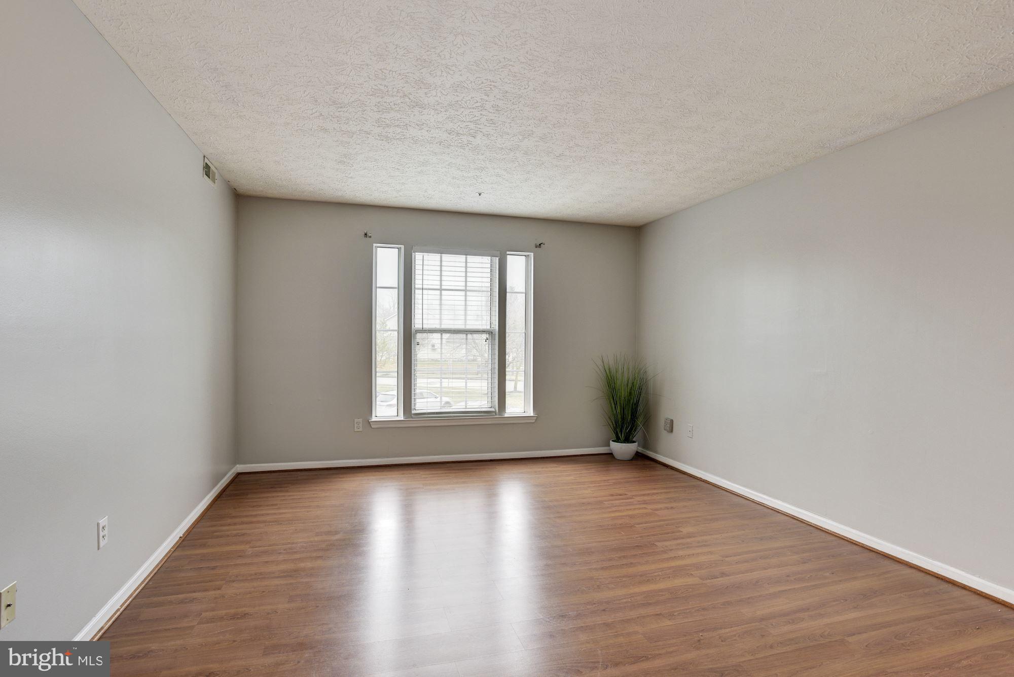 857 Deering Road, Unit 9E Pasadena, MD 21122 - Photo 9 of 18 Master Bedroom
