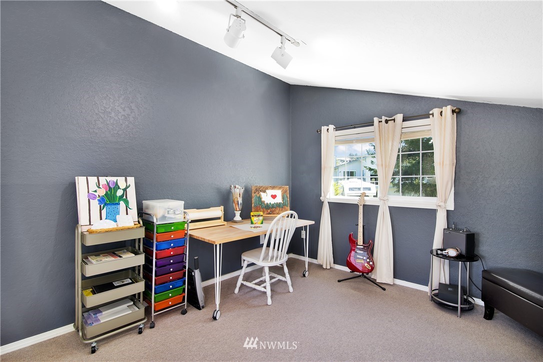 6407 Norma Beach Road Edmonds, WA 98026 - Photo 21 of 25 Gallery Image 21