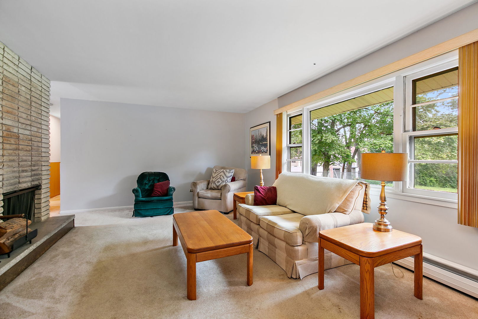 443 Glendale Road Roselle, IL 60172 - Photo 8 of 31 Gallery Image 8