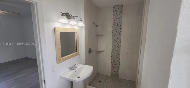 $3,995 | 200 Northwest 9th Street, Boca Raton, FL 33432