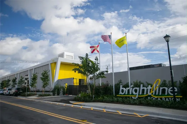 $3,995 | 200 Northwest 9th Street, Boca Raton, FL 33432