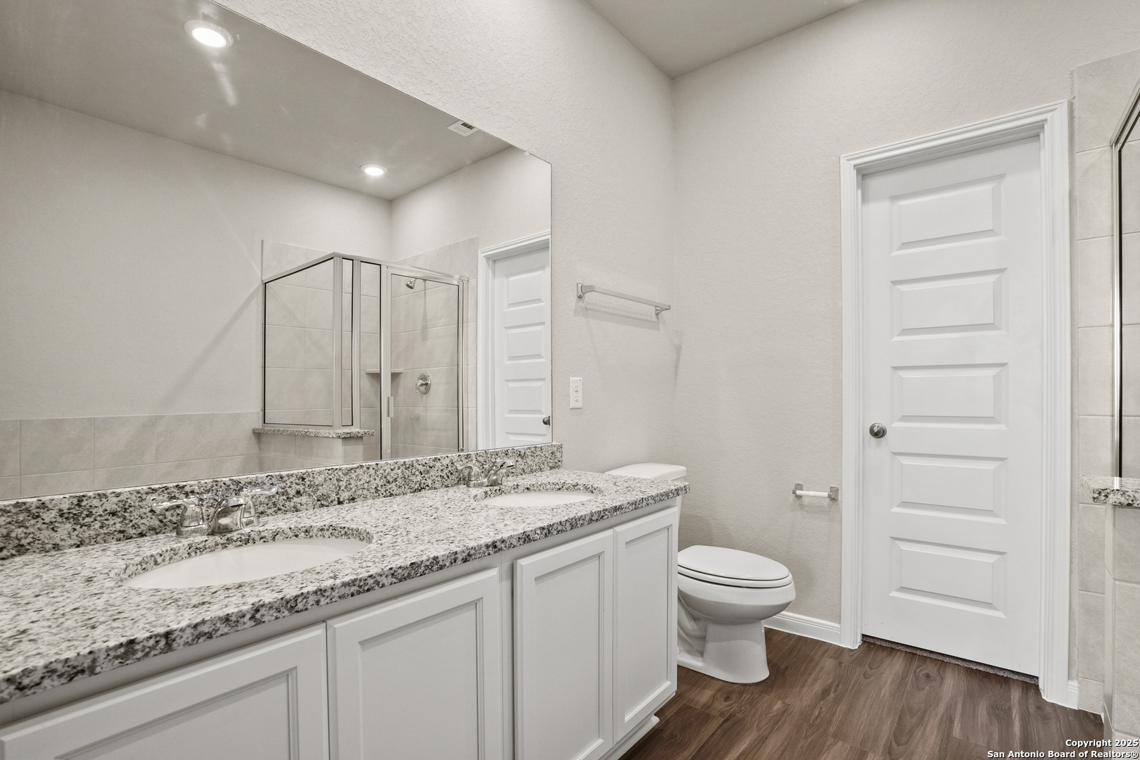 2642 Downsbury Road New Braunfels, TX 78130 - Photo 13 of 33