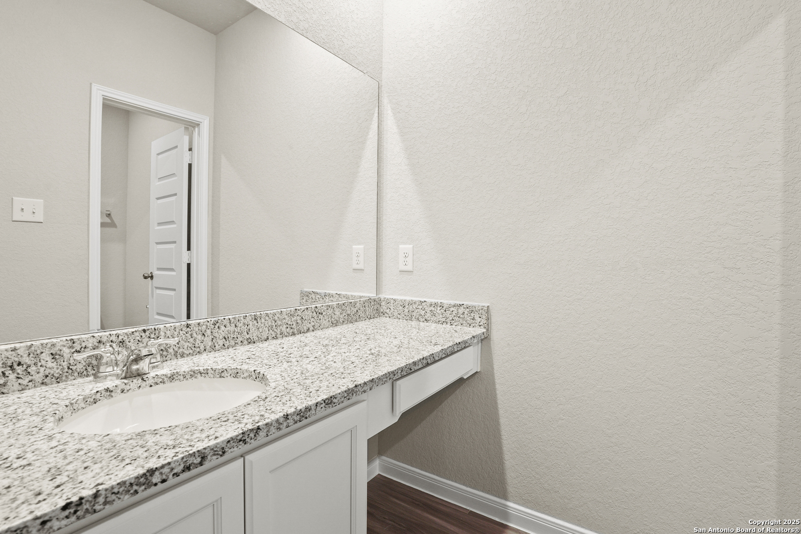 2642 Downsbury Road New Braunfels, TX 78130 - Photo 21 of 33