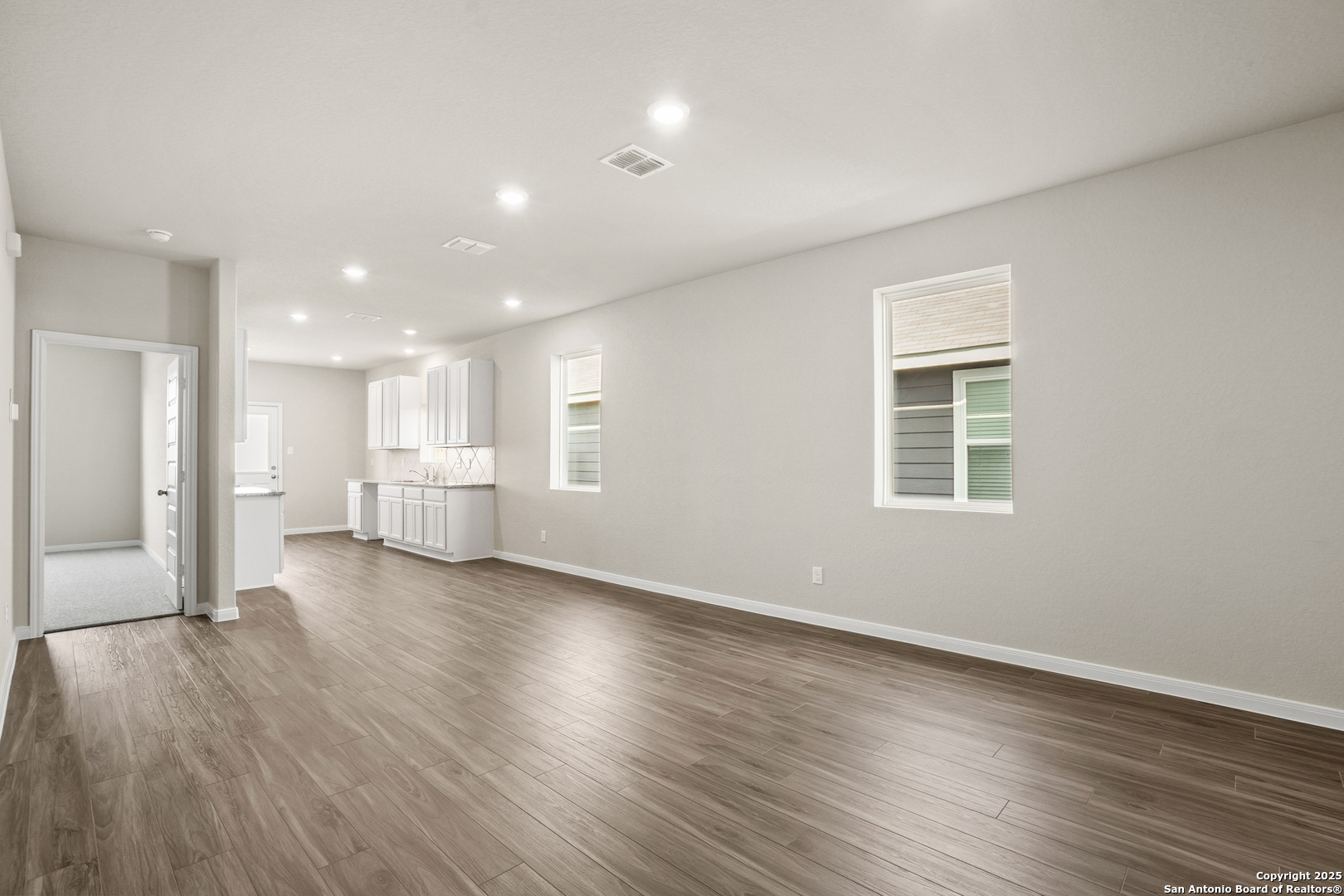 2642 Downsbury Road New Braunfels, TX 78130 - Photo 4 of 33