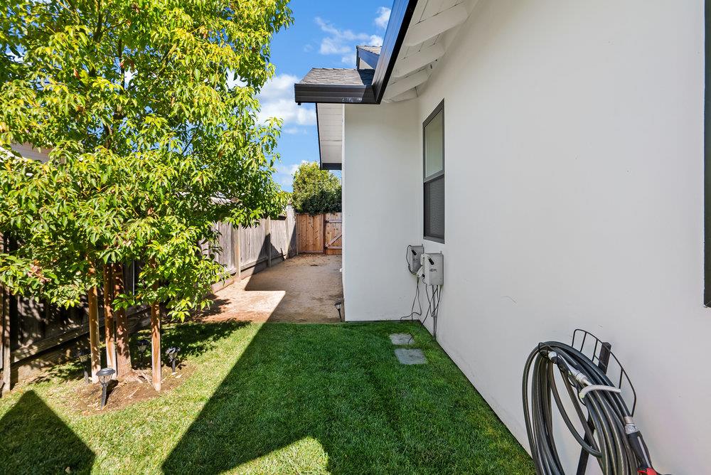 1220 South Ridgemark Drive Hollister, CA 95023 - Photo 57 of 119
