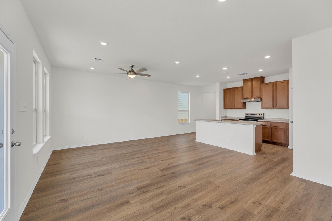 201 Lucky Texan Road Jarrell, TX 76537 - Photo 6 of 40