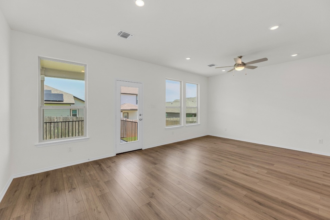 201 Lucky Texan Road Jarrell, TX 76537 - Photo 7 of 40