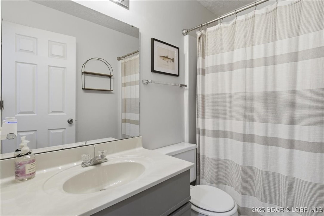 624 Indian Pointe, Unit 624 Osage Beach, MO 65065 - Photo 23 of 34