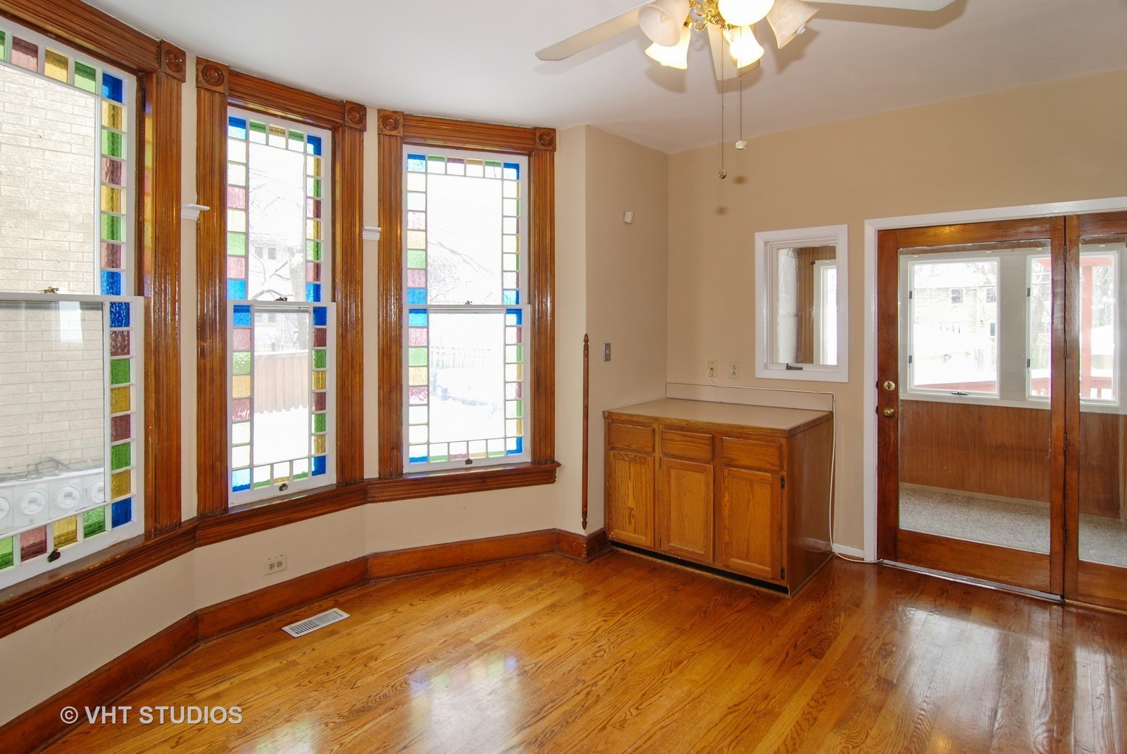 62 Lincoln Avenue Riverside, IL 60546 - Photo 5 of 10