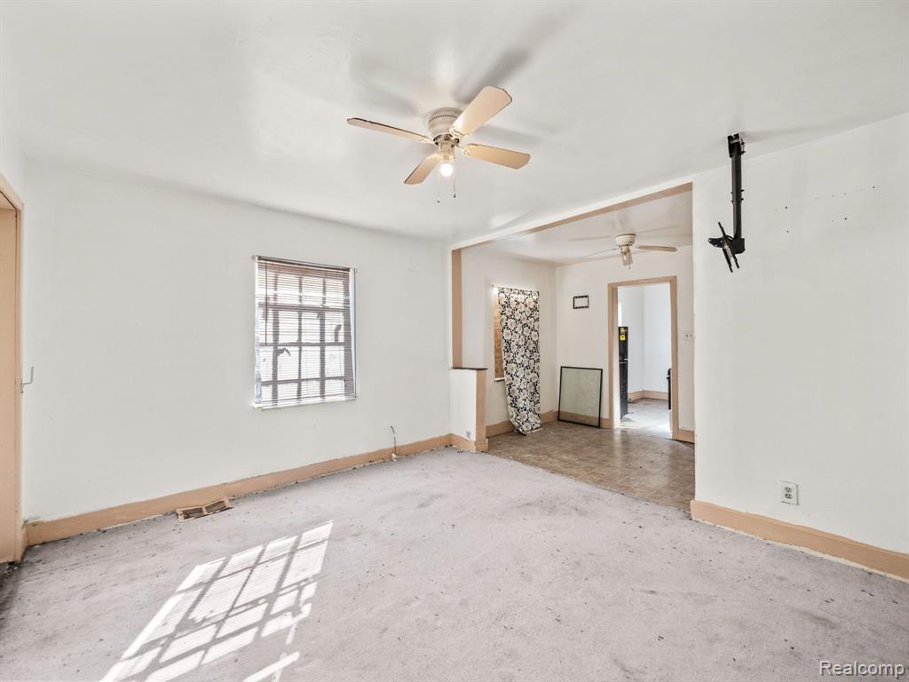 15439 Burt Road Detroit, MI 48223 - Photo 10 of 27