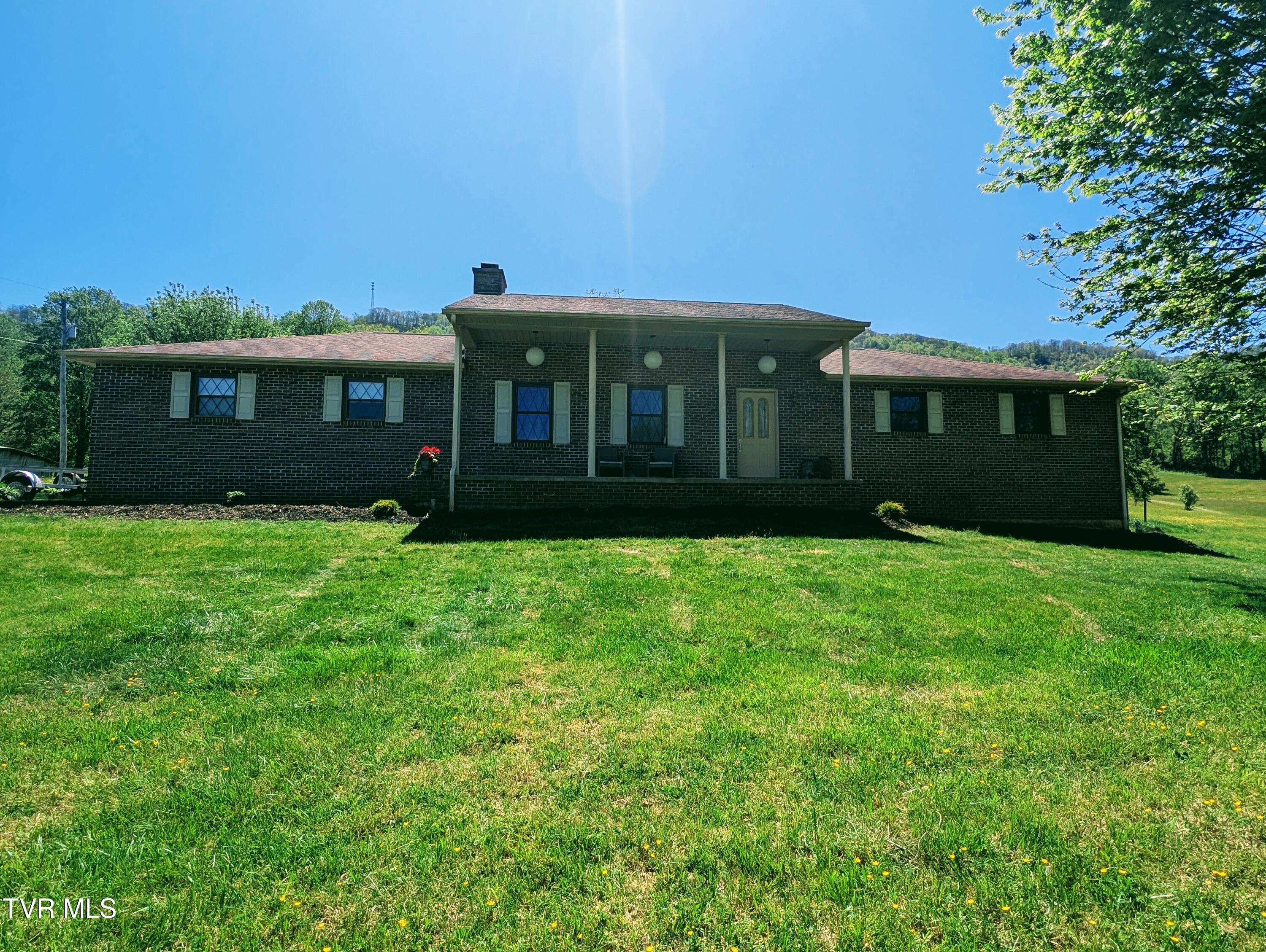 186 Kelly Coomer Road Big Stone Gap, VA 24219 - Photo 1 of 50 1000021279