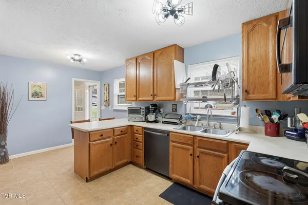 $515,000 | 186 Kelly Coomer Road, Big Stone Gap, VA 24219