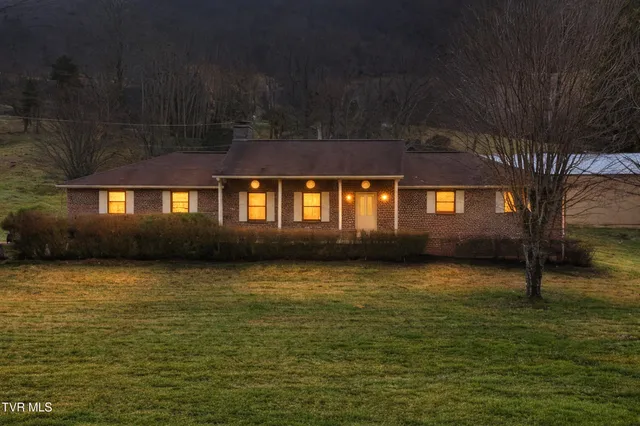 $530,000 | 186 Kelly Coomer Road, Big Stone Gap, VA 24219