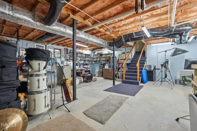 $530,000 | 186 Kelly Coomer Road, Big Stone Gap, VA 24219