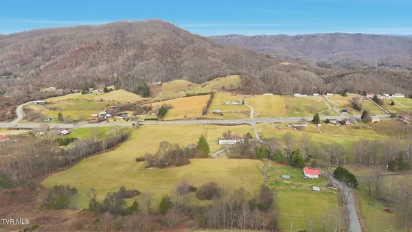 $515,000 | 186 Kelly Coomer Road, Big Stone Gap, VA 24219