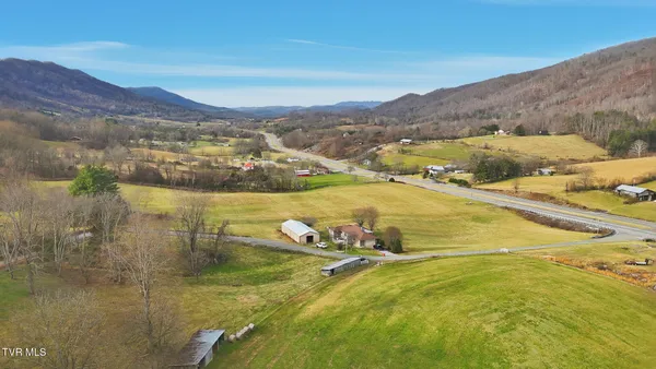 $530,000 | 186 Kelly Coomer Road, Big Stone Gap, VA 24219