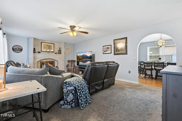 $515,000 | 186 Kelly Coomer Road, Big Stone Gap, VA 24219