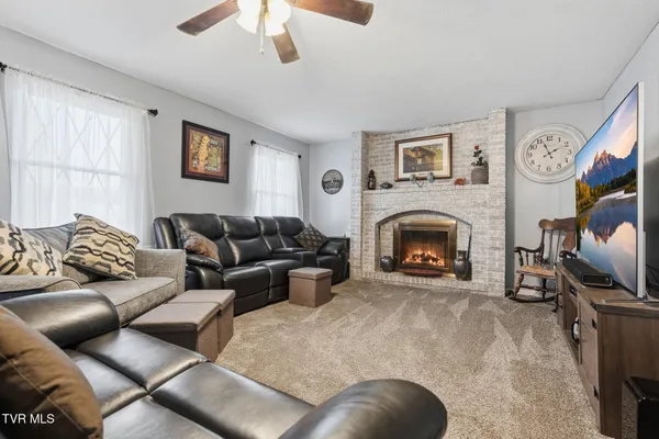 $530,000 | 186 Kelly Coomer Road, Big Stone Gap, VA 24219