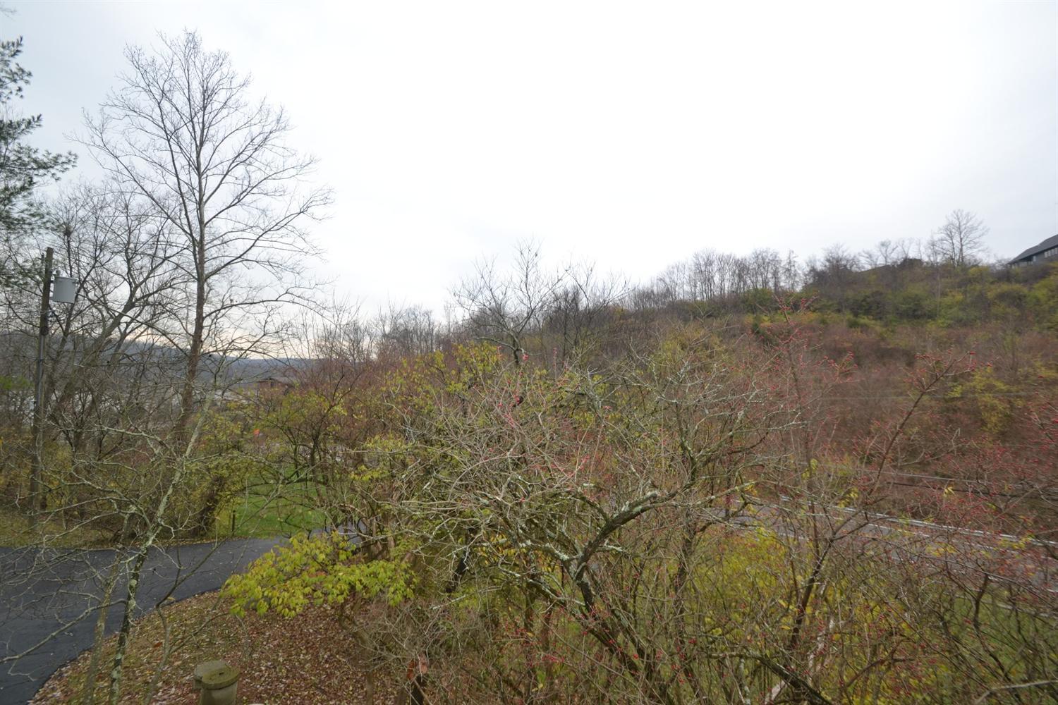 152 Asbury Road Cincinnati, OH 45255 - Photo 6 of 25