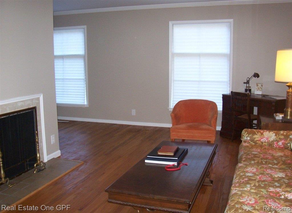 410 Barclay Road Grosse Pointe, MI 48236 - Photo 11 of 20 102_1229.jpg