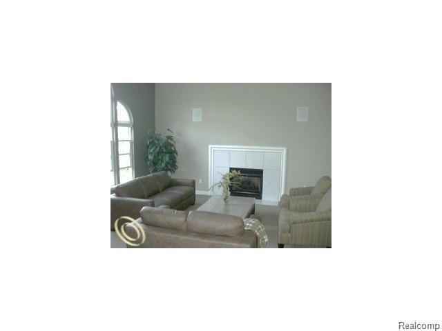 6528 Turtle Walk, Unit 9 Clarkston, MI 48346 - Photo 2 of 10