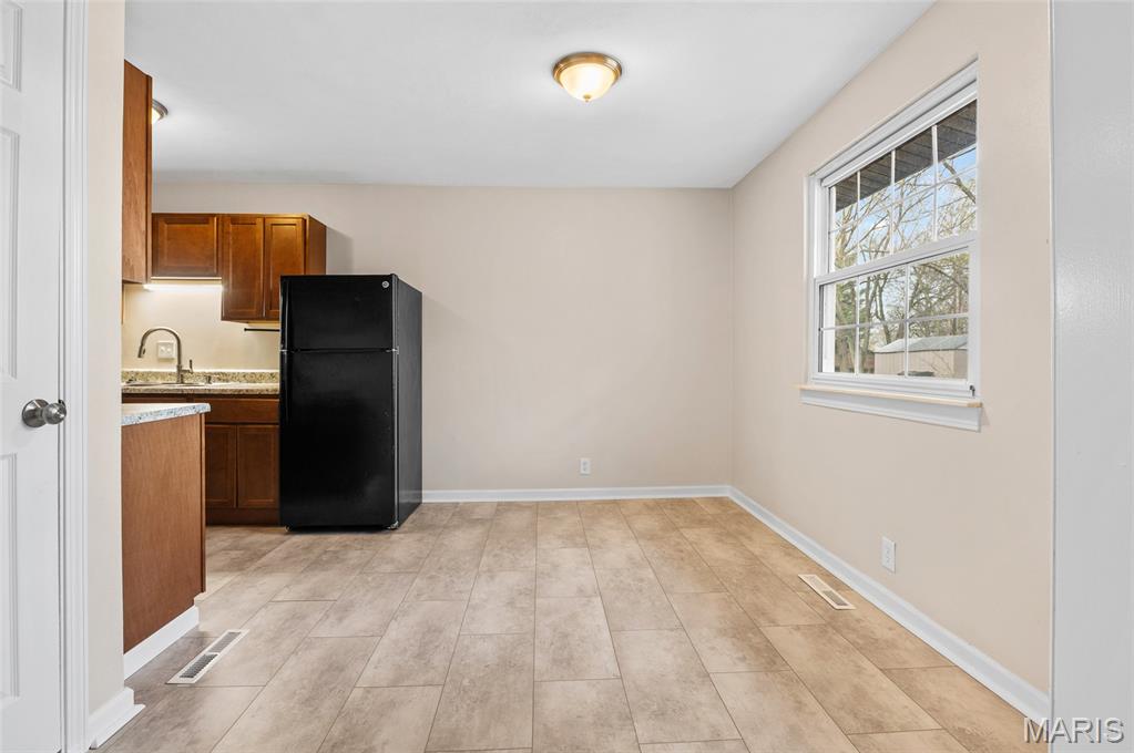 404 Country Meadow Lane Belleville, IL 62221 - Photo 12 of 31