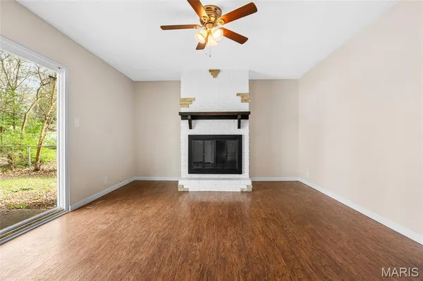 $195,000 | 404 Country Meadow Lane, Belleville, IL 62221