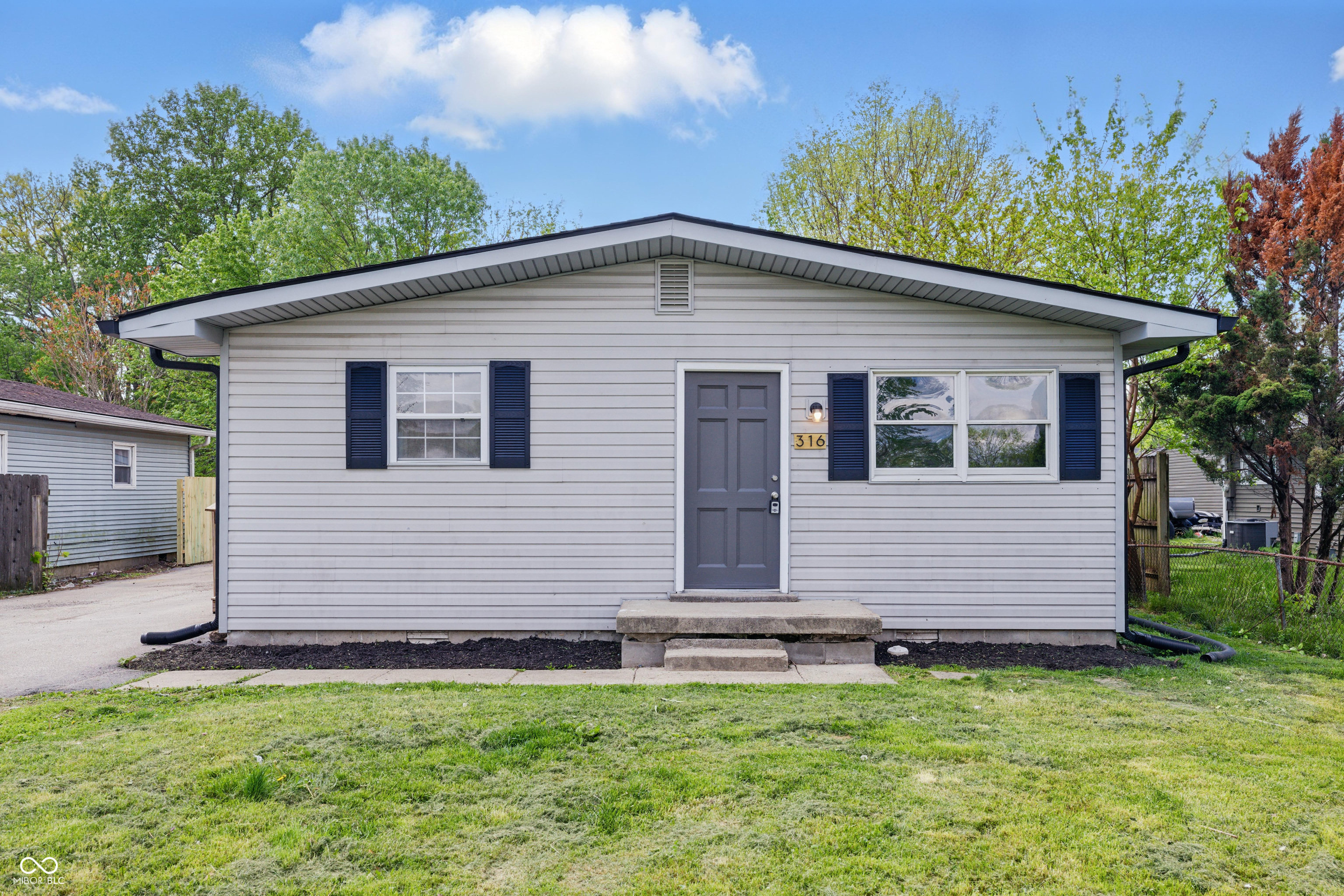 316 South Roena Street Indianapolis, IN 46241 - Photo 1 of 29 Gallery Image 1