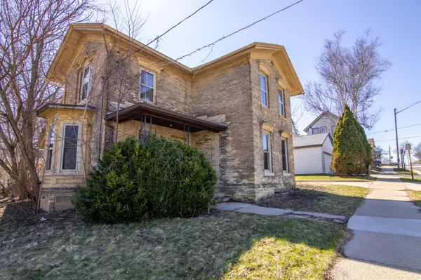 $149,900 | 307 West Cady Street, Watertown, WI 53094