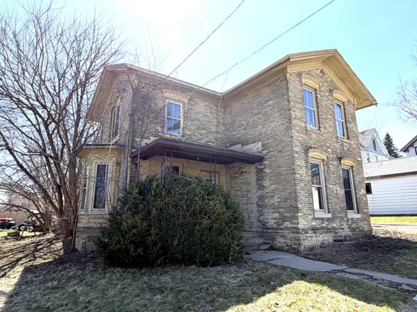 $149,900 | 307 West Cady Street, Watertown, WI 53094