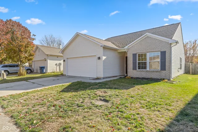 $260,000 | 9699 Gibbon Lane, Avon, IN 46123