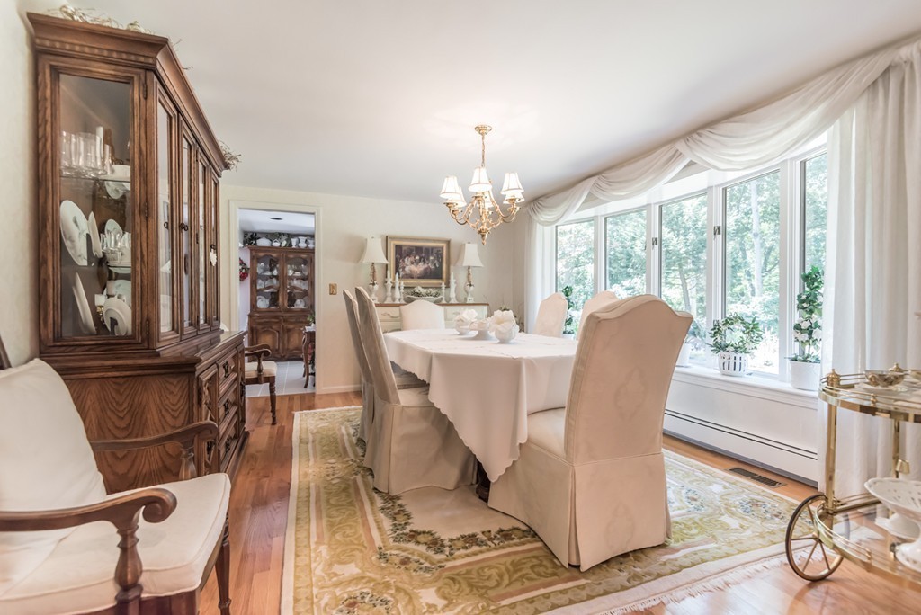 279 Main Street Boxford, MA 01921 - Photo 4 of 27