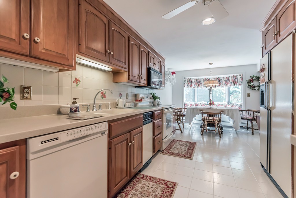 279 Main Street Boxford, MA 01921 - Photo 6 of 27