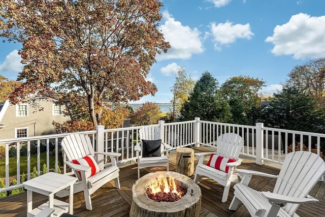 $2,950,000 | 17 Winsor Street, Duxbury, MA 02332