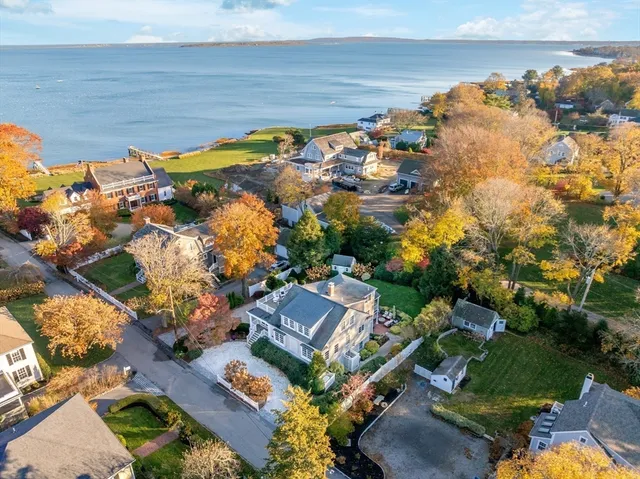 $2,950,000 | 17 Winsor Street, Duxbury, MA 02332