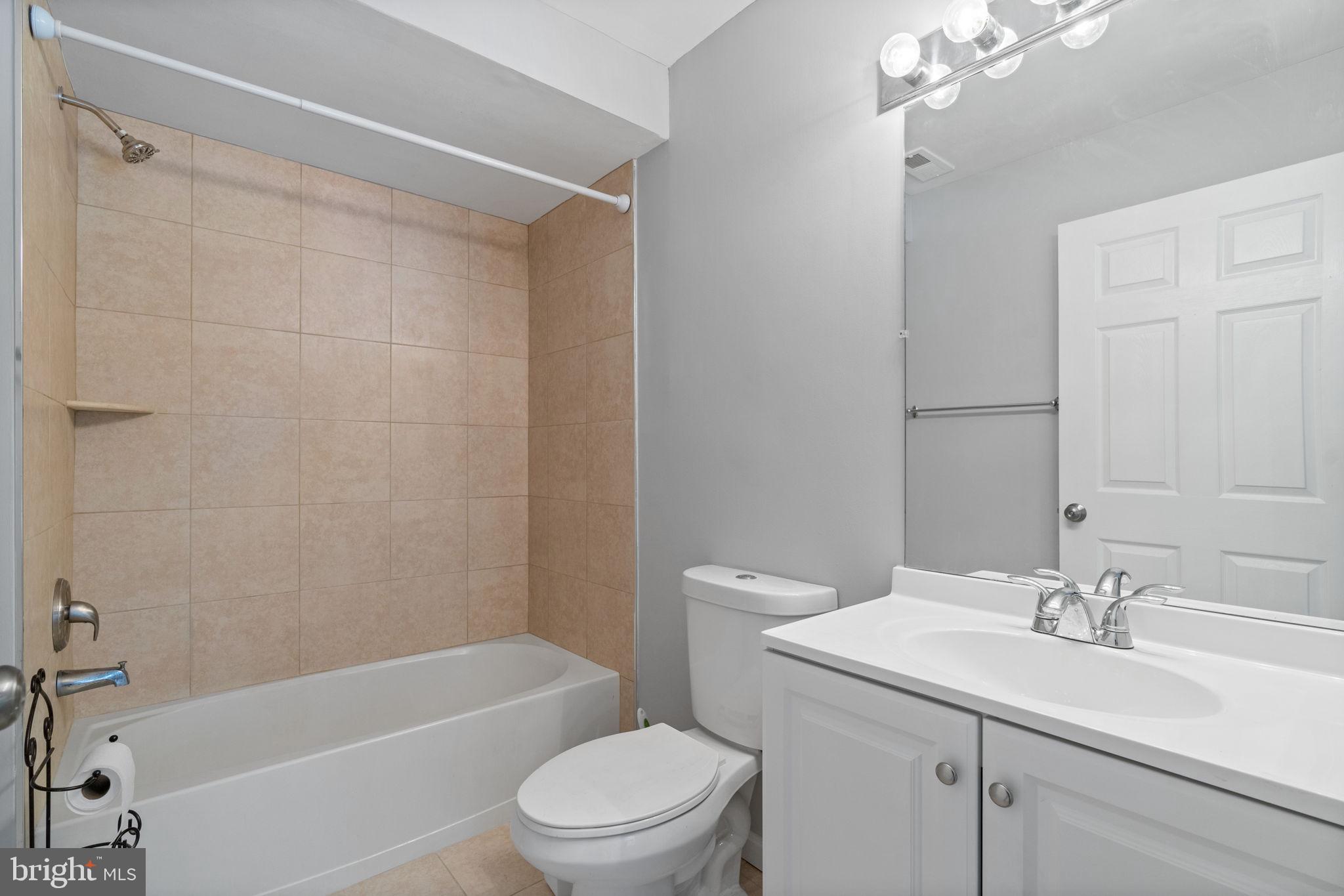 14162 Cuddy Loop, Unit 103 Woodbridge, VA 22193 - Photo 14 of 27