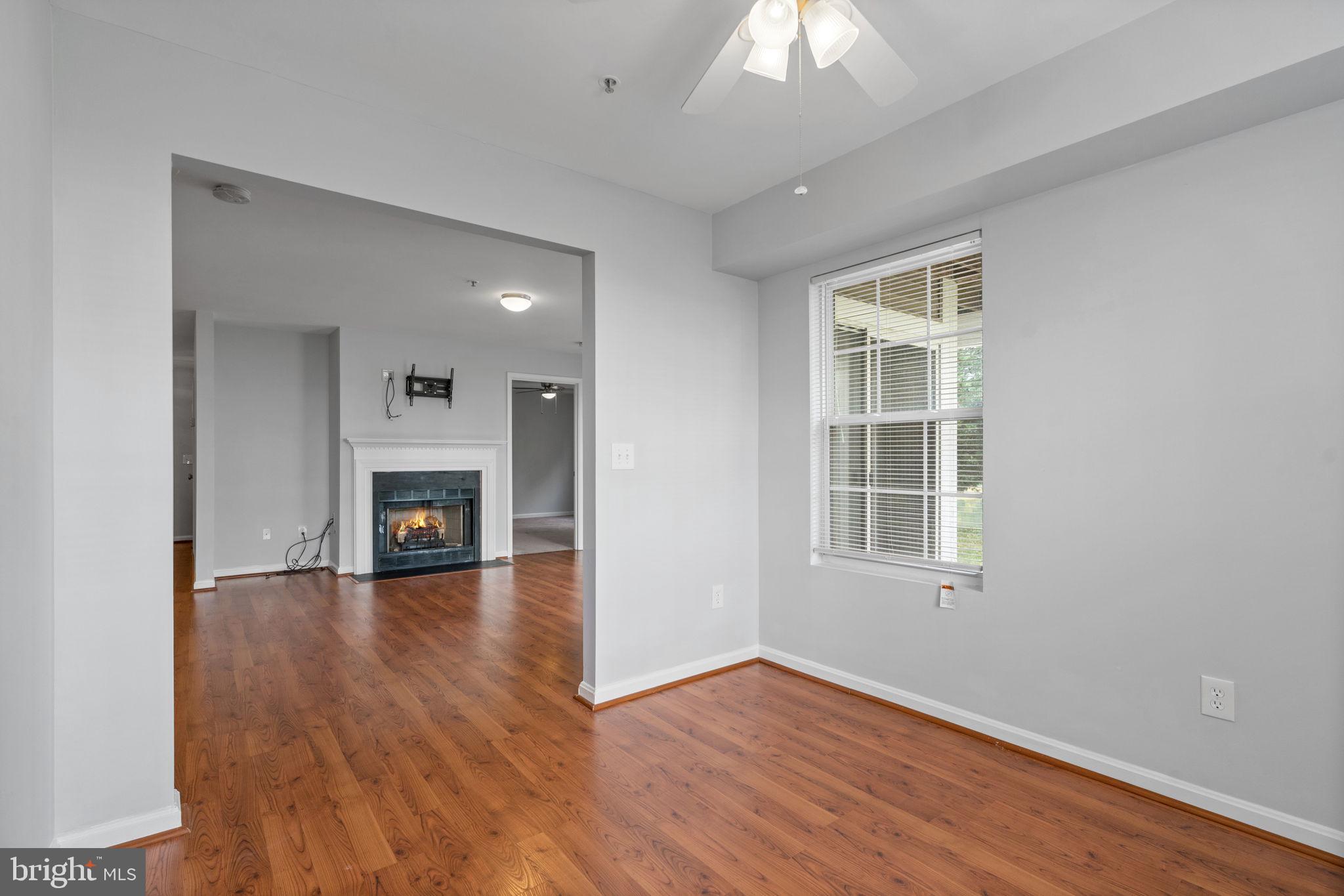 14162 Cuddy Loop, Unit 103 Woodbridge, VA 22193 - Photo 3 of 27