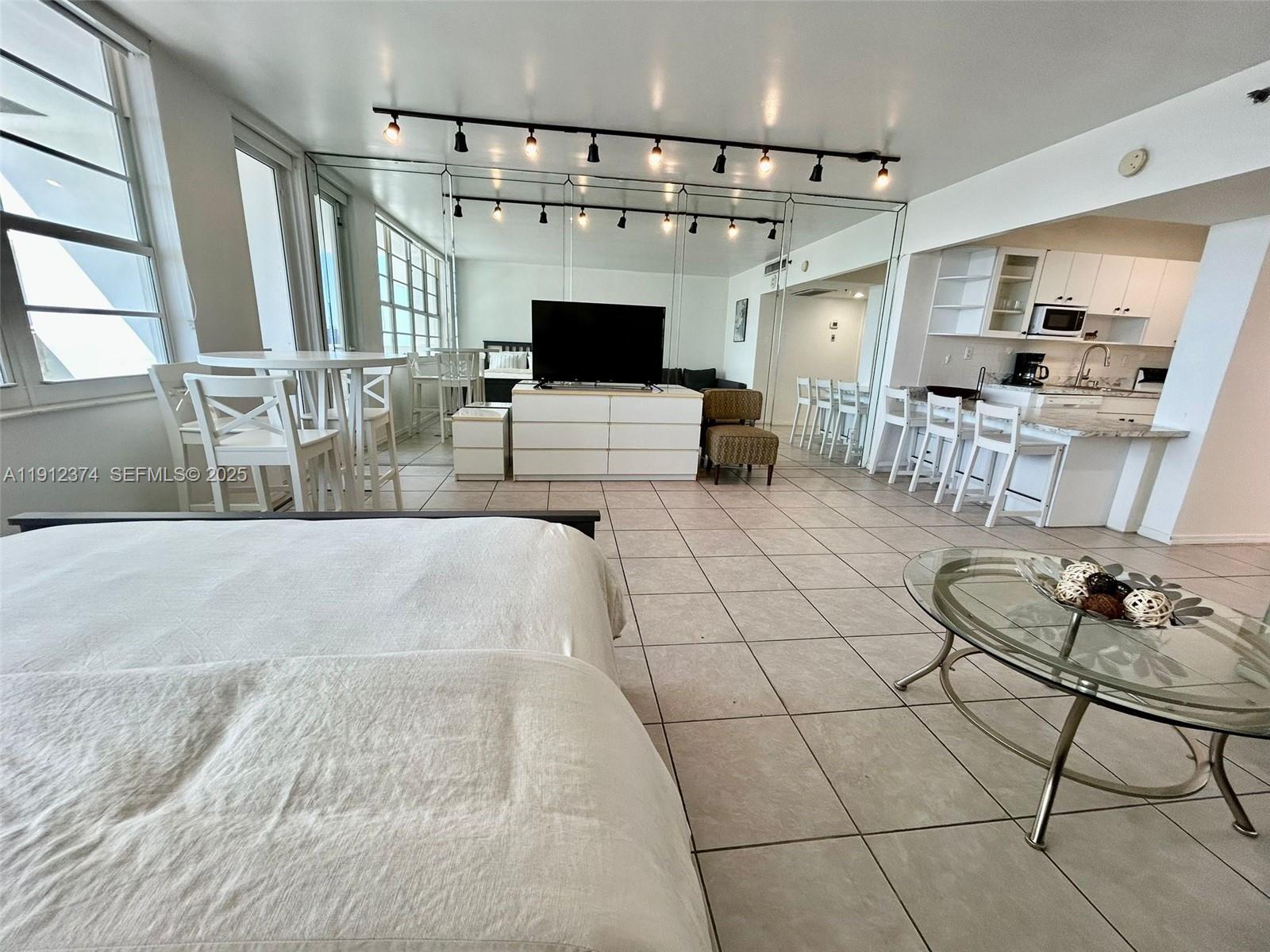 100 Lincoln Road, Unit 1220 Miami Beach, FL 33139 - Photo 2 of 10