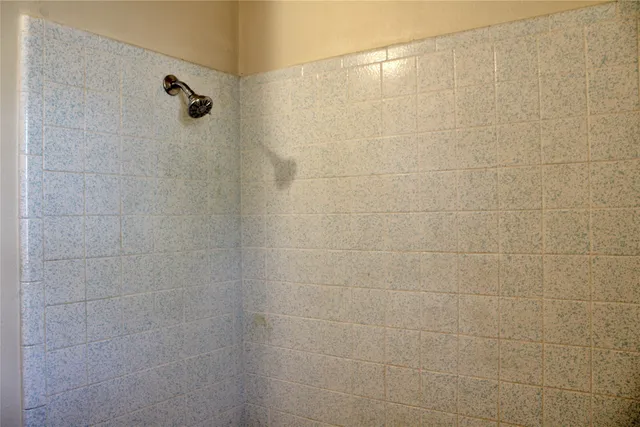 $1,650 | 1126 Jackson Street, Columbus, TX 78934