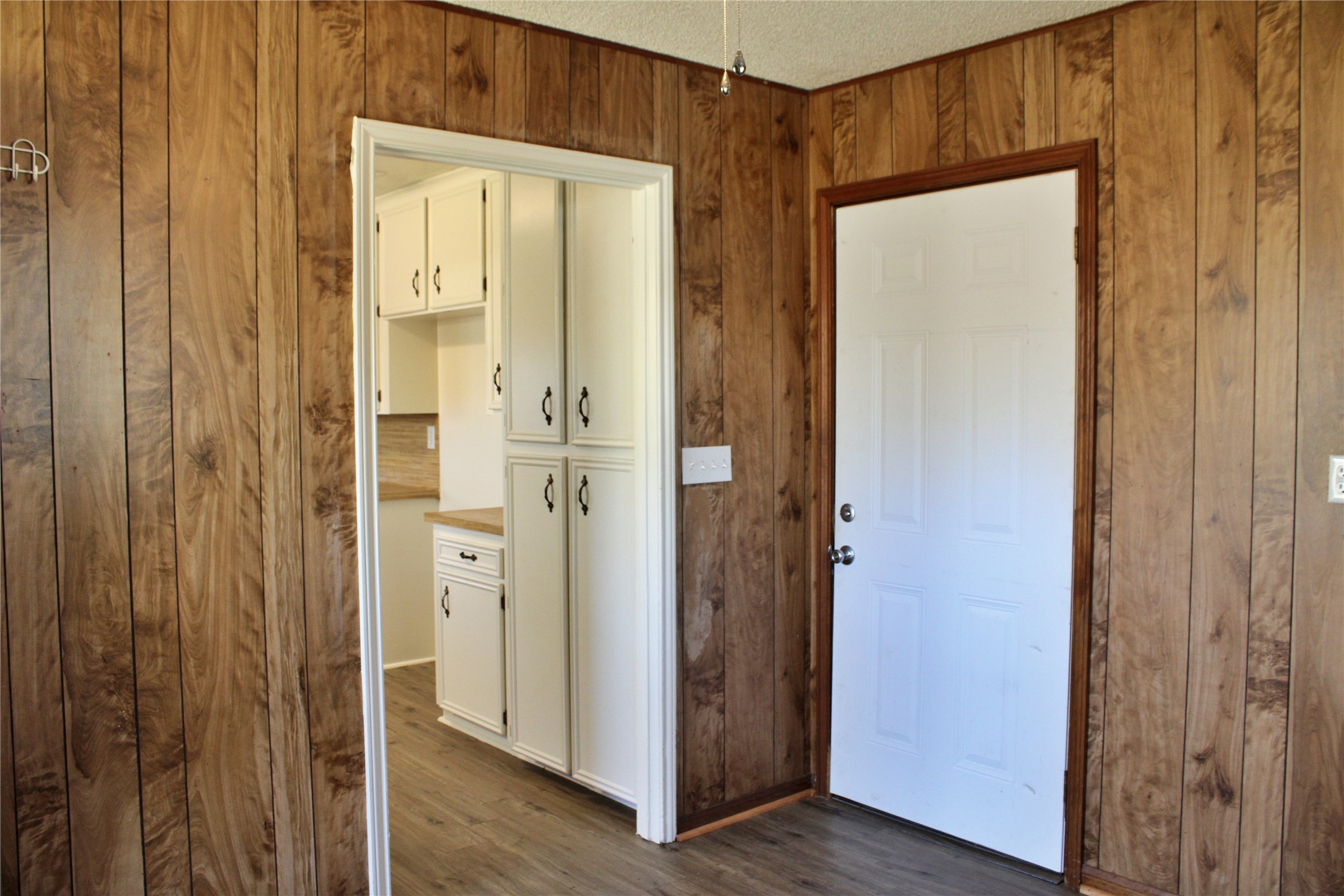 1126 Jackson Street Columbus, TX 78934 - Photo 27 of 40 a view of a bathroom with a glass door