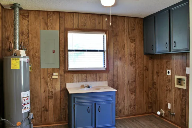 $1,650 | 1126 Jackson Street, Columbus, TX 78934