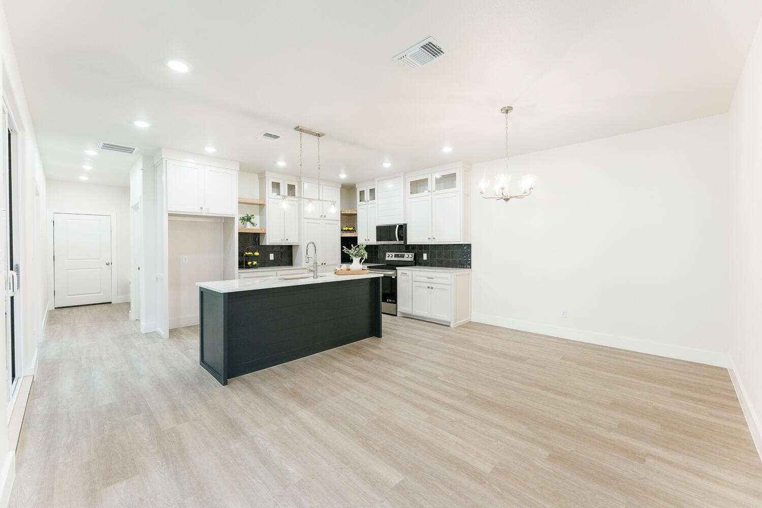 3819 58th Street Lubbock, TX 79413 - Photo 14 of 63 Dining Area