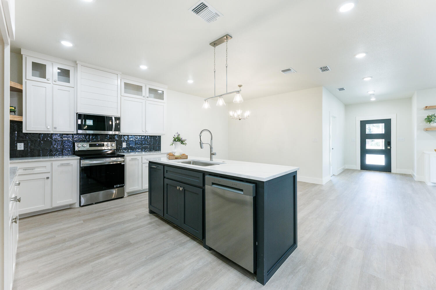 3819 58th Street Lubbock, TX 79413 - Photo 25 of 63 Kitchen