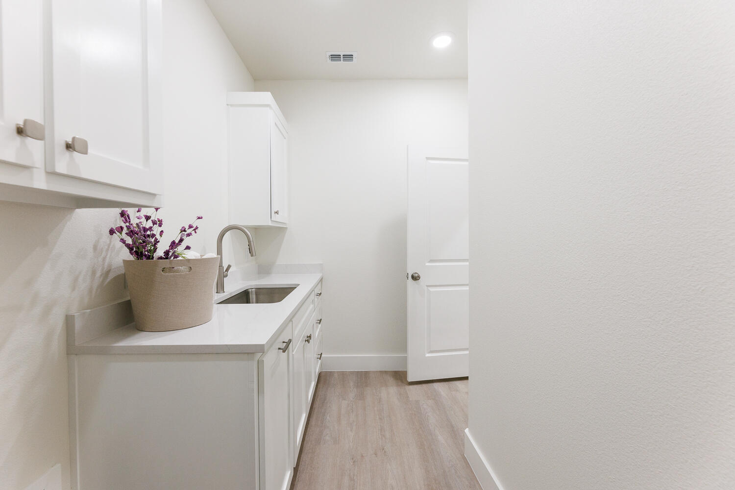 3819 58th Street Lubbock, TX 79413 - Photo 49 of 63 Utility Room