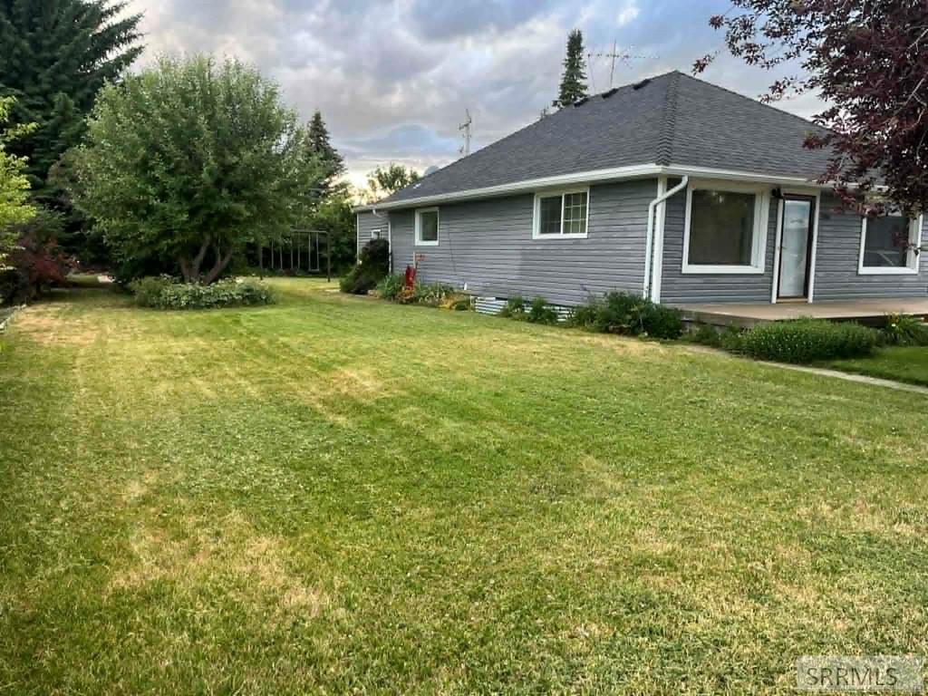906 South Main Street Grace, ID 83241 - Photo 2 of 36