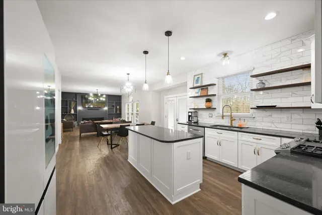 $800,000 | 1812 Disney Estates Circle, Severn, MD 21144