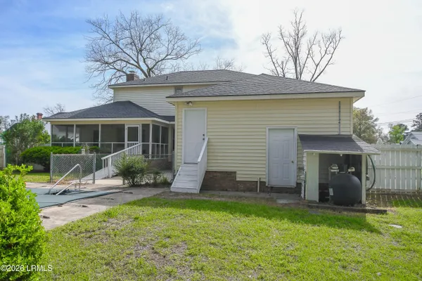 $369,000 | 448 North Railroad Avenue, Brunson, SC 29911