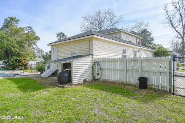 $369,000 | 448 North Railroad Avenue, Brunson, SC 29911