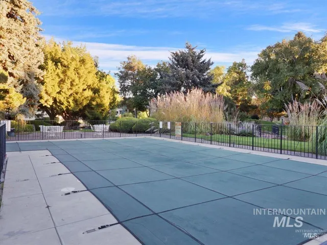 $300,000 | 1162 North Camelot Drive, Boise, ID 83704