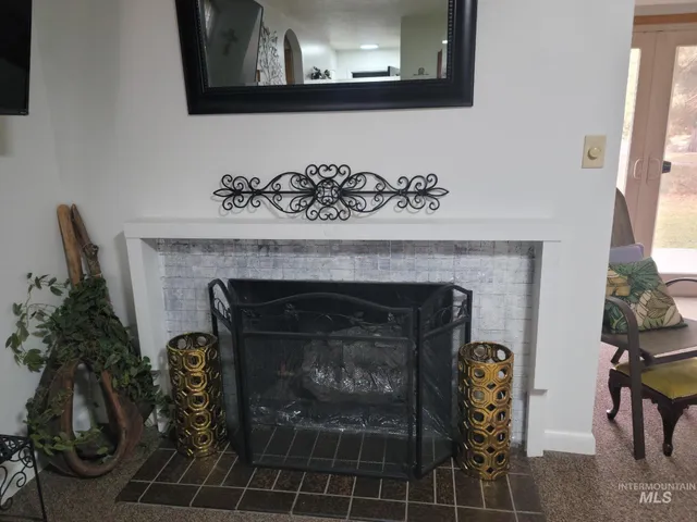 $300,000 | 1162 North Camelot Drive, Boise, ID 83704